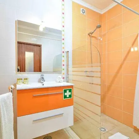Séjour chez l'habitant Apartamento Com Patio *